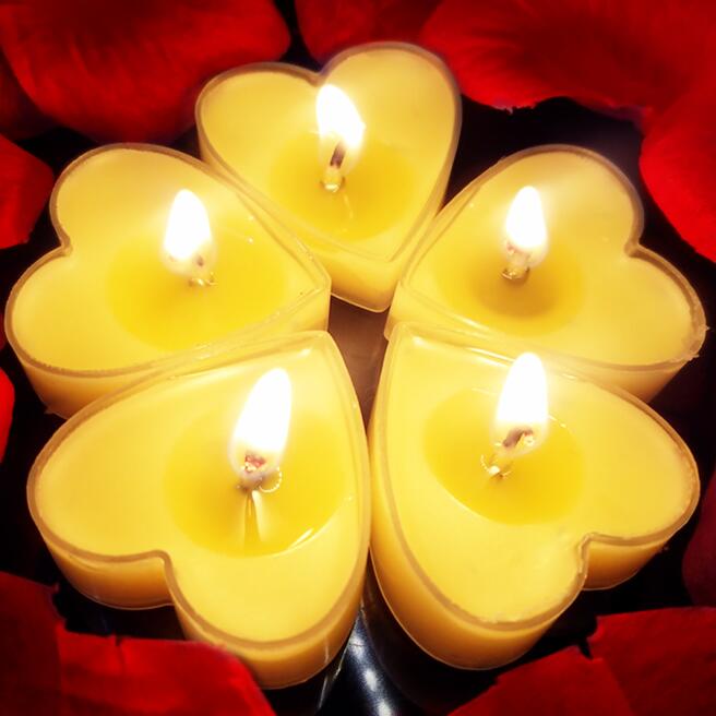 Heart Shape Promotion Proposal Gift In Plastic BaseTealight Candle